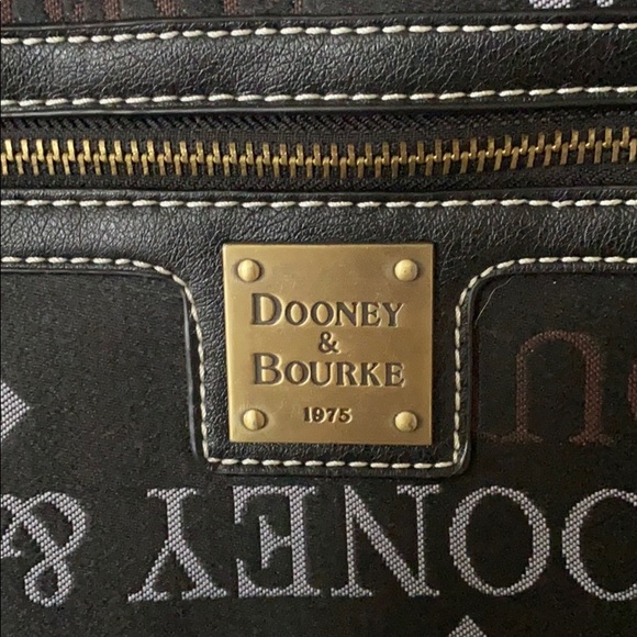 Dooney and Burke handbag - Picture 3 of 8
